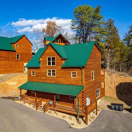 5Bd5B Escape Cabin With 2 Hottubs, Thtr &Game Rm,1Mi To The Parkway! 4Mi To Dollywood - Spring Deal พิเจนฟอร์จ ภายนอก รูปภาพ