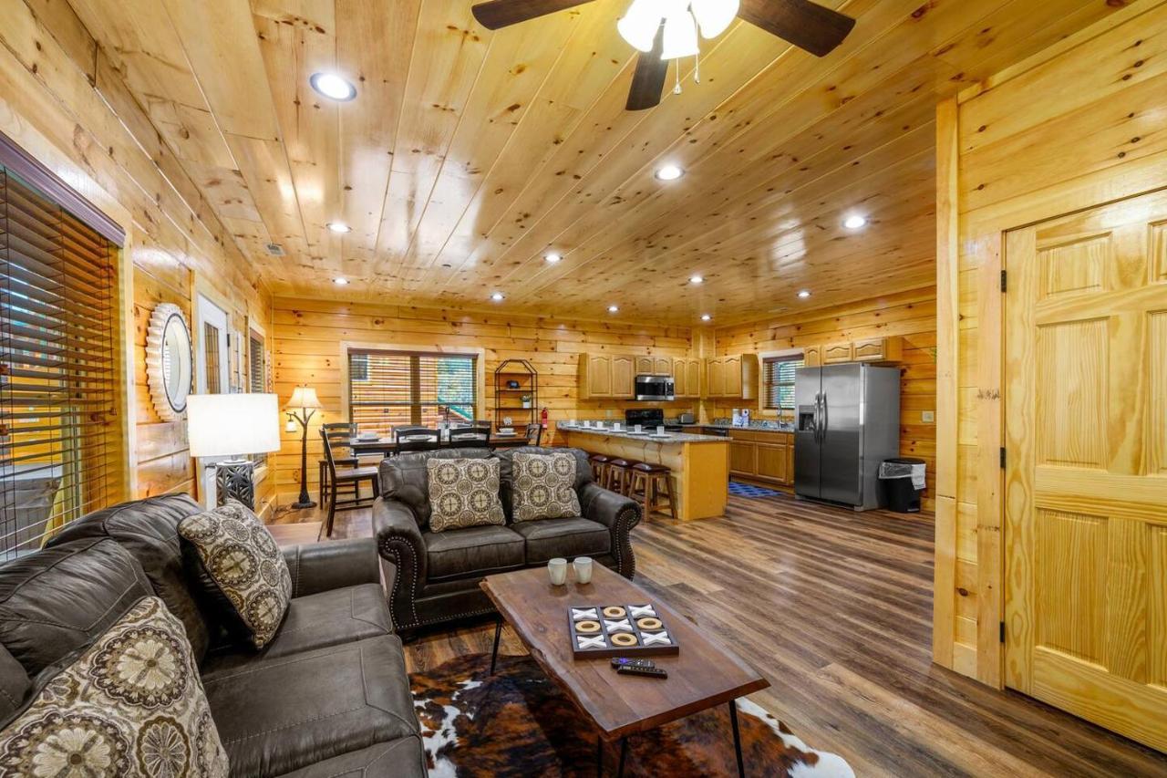 5Bd5B Escape Cabin With 2 Hottubs, Thtr &Game Rm,1Mi To The Parkway! 4Mi To Dollywood - Spring Deal พิเจนฟอร์จ ภายนอก รูปภาพ