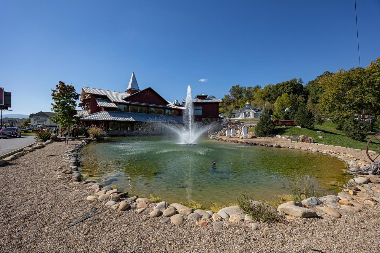 5Bd5B Escape Cabin With 2 Hottubs, Thtr &Game Rm,1Mi To The Parkway! 4Mi To Dollywood - Spring Deal พิเจนฟอร์จ ภายนอก รูปภาพ